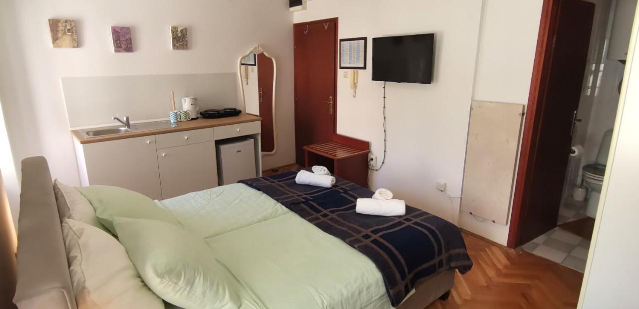 Studio Apartment L&G Rovinj Exterior photo